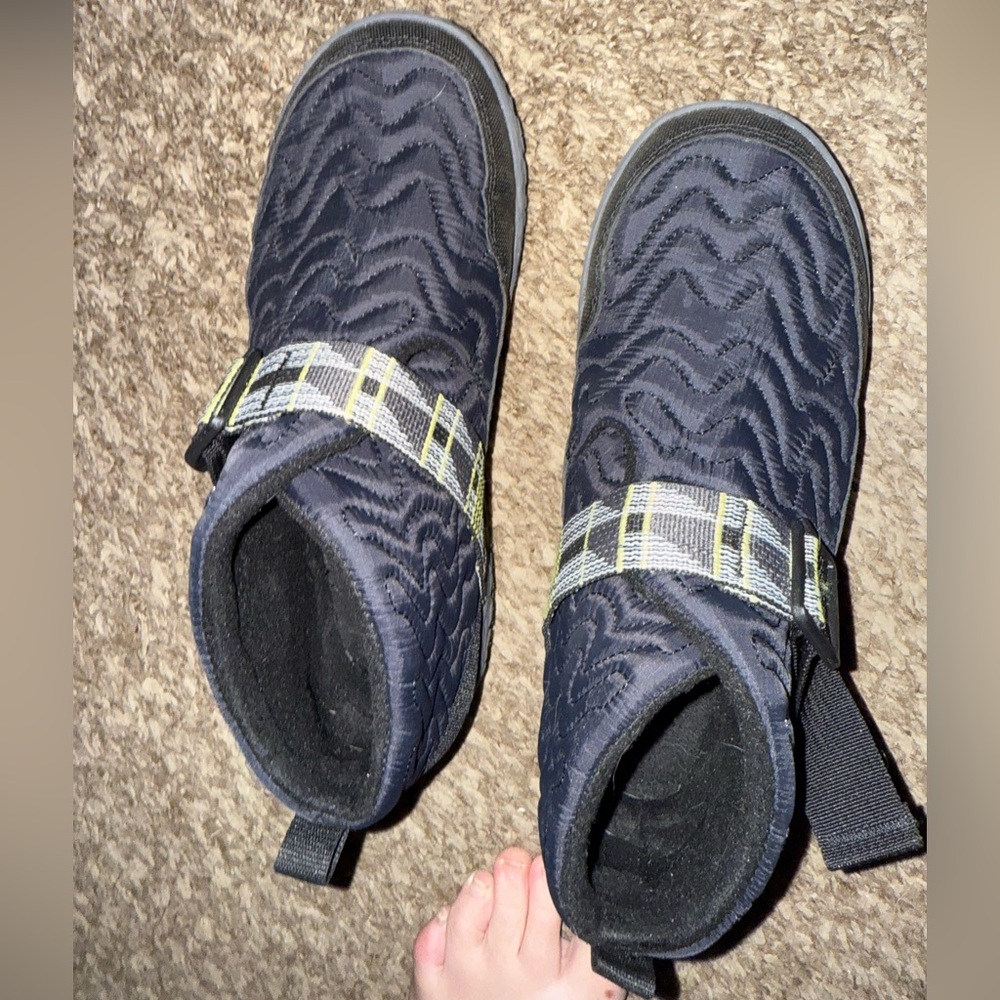 Size 7 Chaco booties
